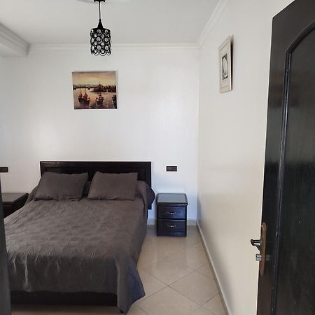 Apartment Corniche Ksar Sgher Ksar es Sghir Eksteriør bilde